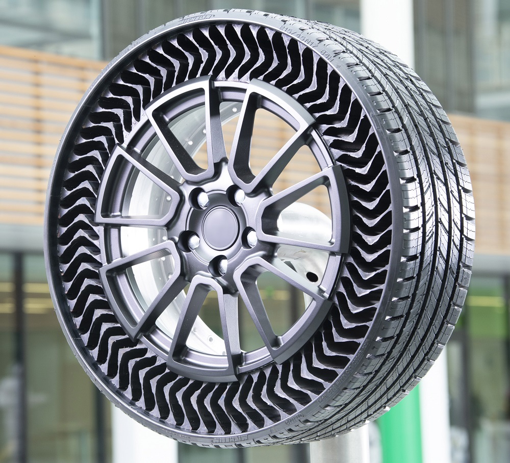 Michelin Uptis Airless Tire