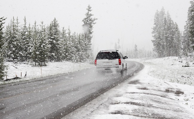 Winter Driving Image